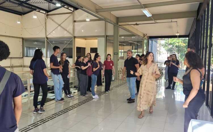  EESC-USP recebe estudantes de Ribeirão Preto em visita ao Núcleo de Manufatura Avançada